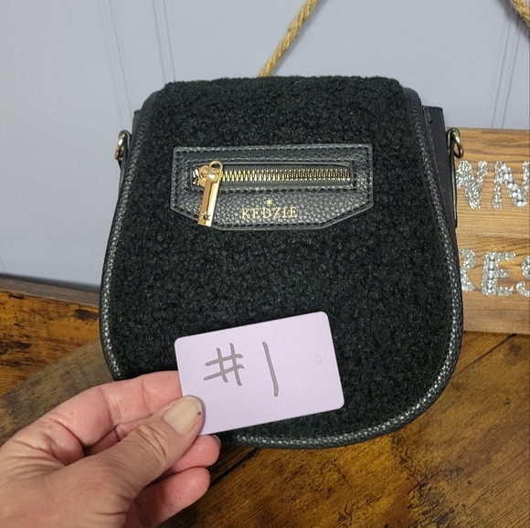 NWT Kedzie black plush veagan leather/faux shearling crossbod - Picture 6 of 15